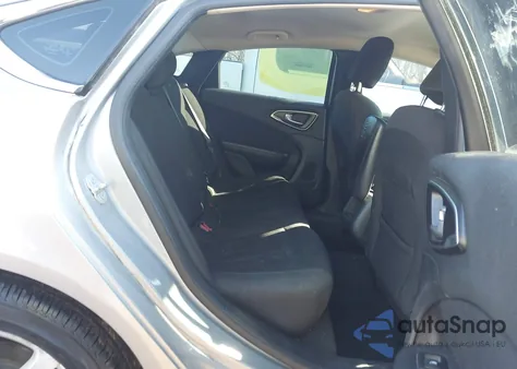 2015 Chrysler 200 Limited z USA, uszkodzony, nr VIN 1C3CCCAB6FN701552